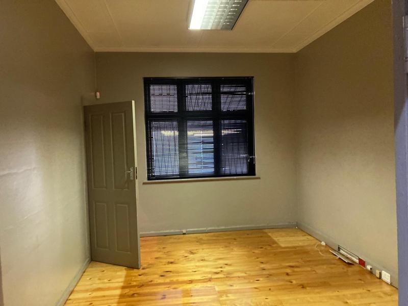 To Let Commercial Property for Rent in Mill Park Eastern Cape